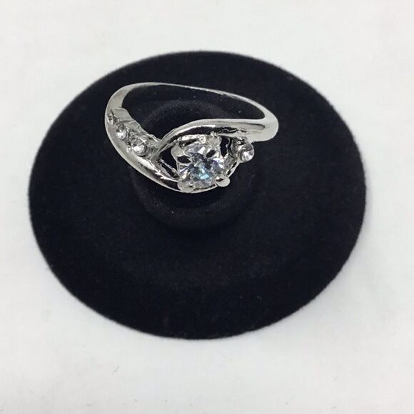 Cubic Zirconia Curved Fashion Ring (H15) - Picture 1 of 6